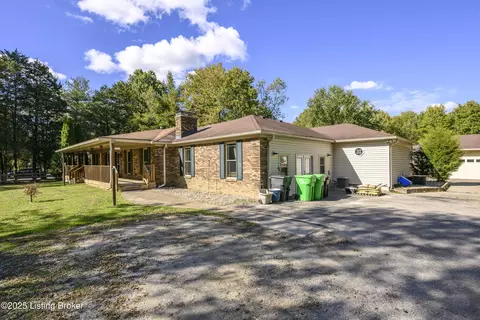 Exterior - 8126 John Pectol Rd, Georgetown, IN 47122 photo 3 of 14