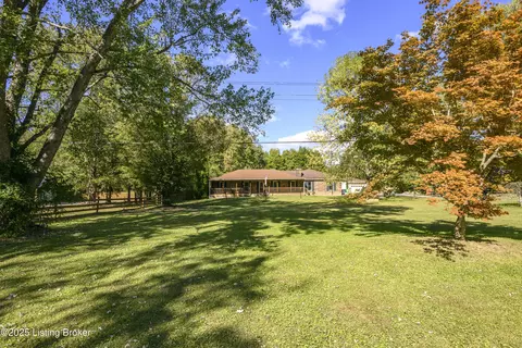 Exterior - 8126 John Pectol Rd, Georgetown, IN 47122 photo 8 of 14