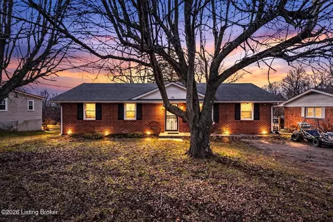 295 Henry St, Eminence, KY 40019