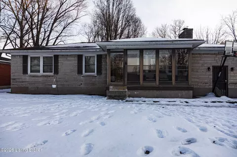 2410 Garrs Ln, Louisville, KY 40216