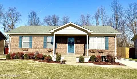302 Bucky Burton Dr, Louisville, KY 40229