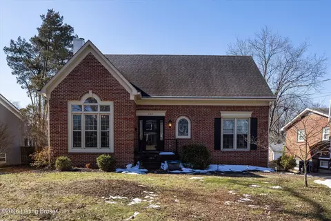 402 Trinity Hills Ln, Louisville, KY 40207