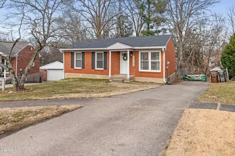 11603 Chasewood Ct, Louisville, KY 40229