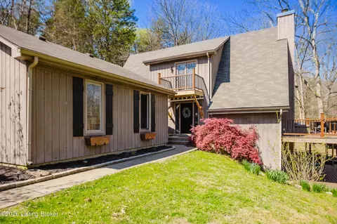 1000 Hobbs Ln, Fisherville, KY 40023