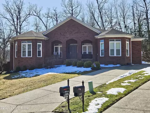 1806 Austinwood Pl, Louisville, KY 40214