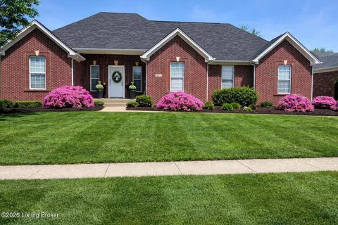 8110 Kellerman Rd, Louisville, KY 40219