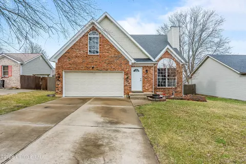 507 Matterhorn Dr, Shelbyville, KY 40065