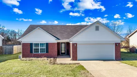 508 Gentry Crossings Blvd, Mount Washington, KY 40047