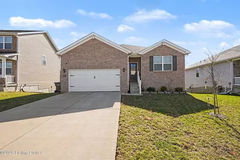 8034 Cedar Mdws Ln, Louisville, KY 40229