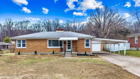 6701 Morocco Dr, Louisville, KY 40214