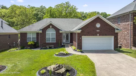 4702 Chenoweth Run Rd, Louisville, KY 40299