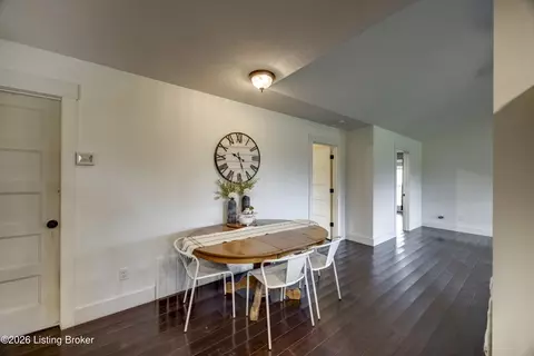 Dining - 918 Oklahoma Rd, Bee Spring, KY 42207 photo 2 of 2