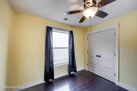 Bedroom - 918 Oklahoma Rd, Bee Spring, KY 42207 photo 4 of 4