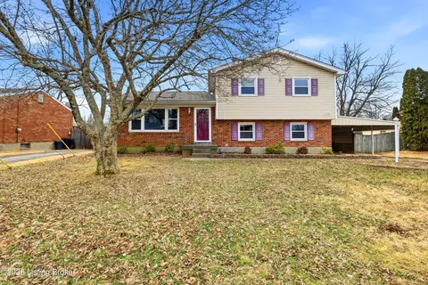 9402 Doewood Ln, Louisville, KY 40291