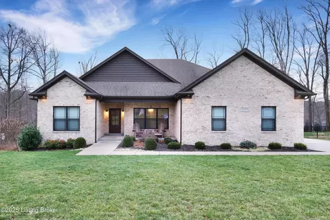4203 Smarty Jones Dr, Louisville, KY 40214