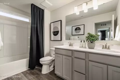 Bath - 4108 Bent Creek Dr, La Grange, KY 40031 photo 2 of 2