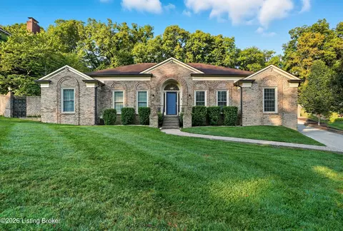 2408 Phoenix Hill Dr, Louisville, KY 40207