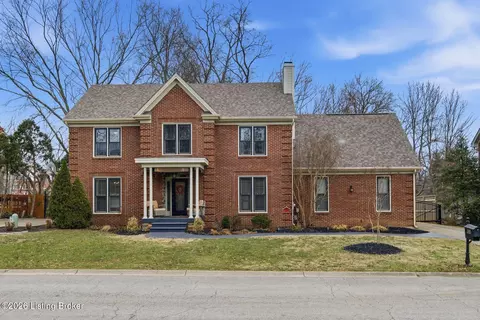 305 Lyndonwoods Cir, Louisville, KY 40222