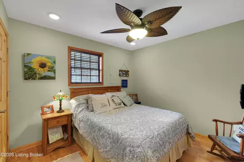Bedroom - 775 Penn Run Rd, Bee Spring, KY 42207 photo 1 of 8