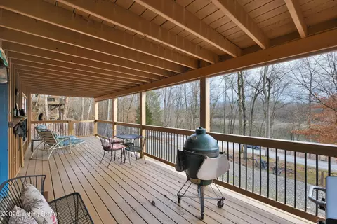 Exterior - 775 Penn Run Rd, Bee Spring, KY 42207 photo 4 of 15