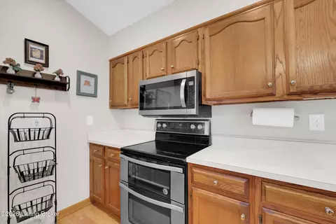 Kitchen - 775 Penn Run Rd, Bee Spring, KY 42207 photo 2 of 3