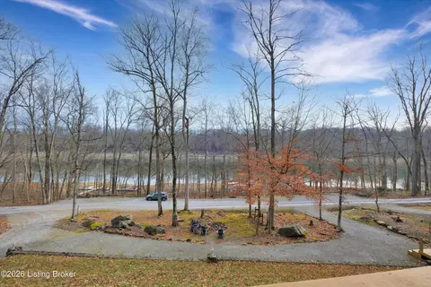 View/Area - 775 Penn Run Rd, Bee Spring, KY 42207 photo 3 of 12