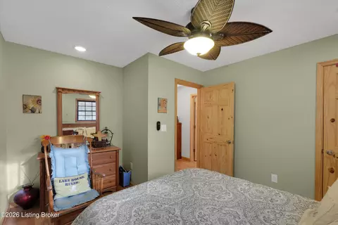 Bedroom - 775 Penn Run Rd, Bee Spring, KY 42207 photo 6 of 8