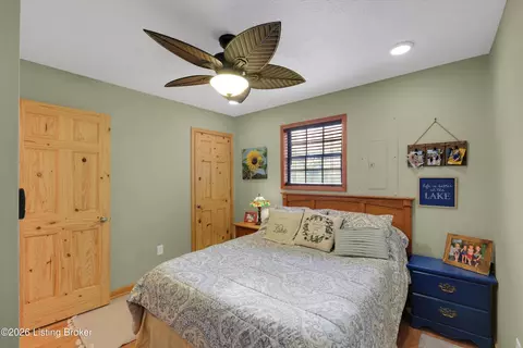 Bedroom - 775 Penn Run Rd, Bee Spring, KY 42207 photo 5 of 8