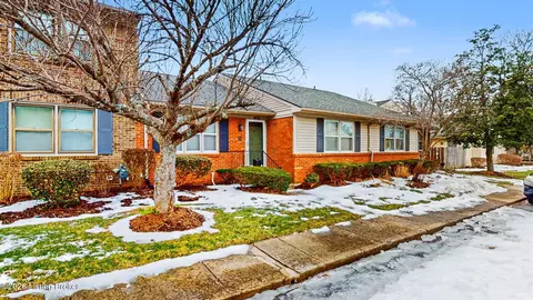 10602 Sycamore Trl, Louisville, KY 40223