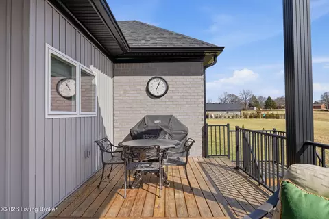 Exterior - 413 Brennan Ct, Shepherdsville, KY 40165 photo 13 of 14