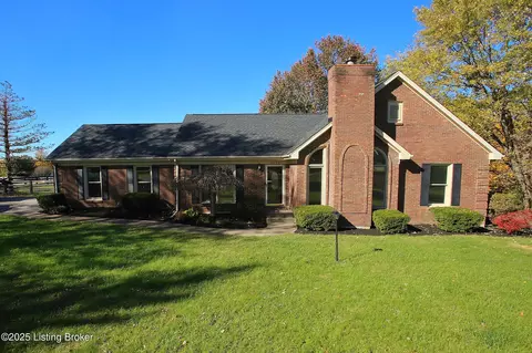 2628 Cedar Point Rd, La Grange, KY 40031