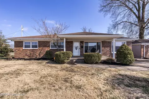 8411 Seaforth Dr, Louisville, KY 40258