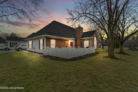 3018 Parkstone Ct, Louisville, KY 40241
