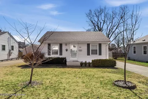 1357 Trinity Park Dr, Louisville, KY 40213