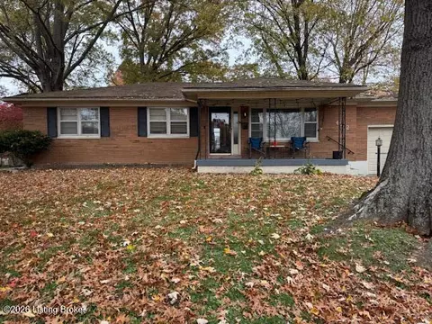 4012 White Plains Ct, Louisville, KY 40218