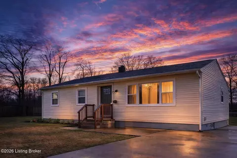 309 Summit Ct, Louisville, KY 40243