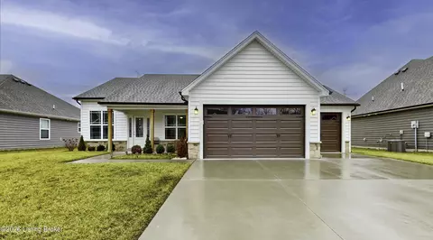 8107 Palermo Trl, Sellersburg, IN 47172