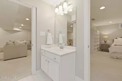 Bath - 7307 Edgemore Pl, Prospect, KY 40059 photo 10 of 11