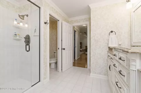 Bath - 7307 Edgemore Pl, Prospect, KY 40059 photo 8 of 11