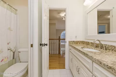 Bath - 7307 Edgemore Pl, Prospect, KY 40059 photo 4 of 11