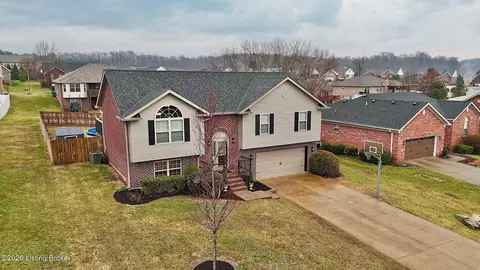 1010 Brookstone Ct, Georgetown, IN 47122