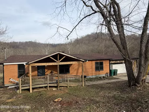 5401 Cedarwood Dr, Louisville, KY 40272