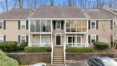 410 Mockingbird Valley Rd #4, Louisville, KY 40207
