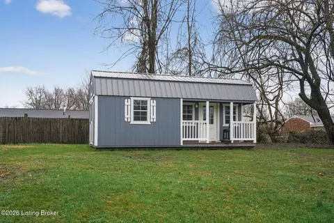 7700 Edna M Rd, Louisville, KY 40258