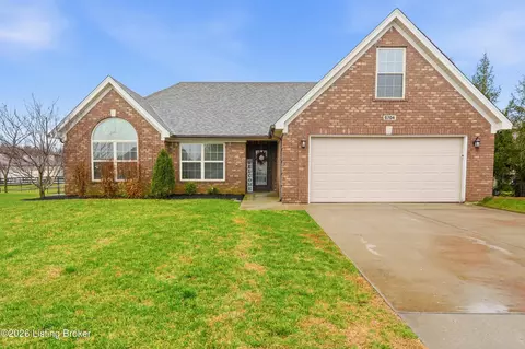9704 Pebble Ct, Louisville, KY 40229