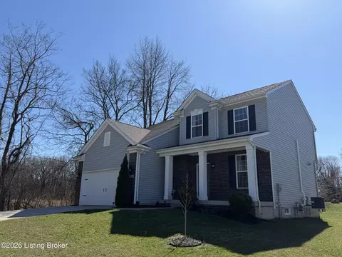 2000 Meadows Edge Ln, Louisville, KY 40245