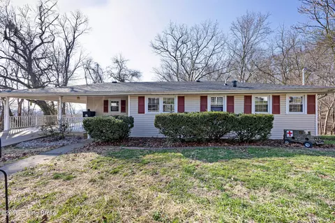 105 Lewis Ct, Greensburg, KY 42743