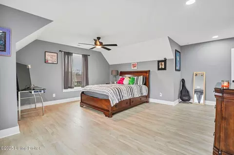 Bedroom - 254 Graves Dr, Smithfield, KY 40068 photo 5 of 12
