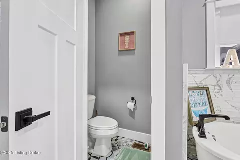 Entry Way - 254 Graves Dr, Smithfield, KY 40068 photo 7 of 9