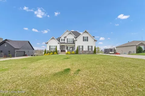 Exterior - 254 Graves Dr, Smithfield, KY 40068 photo 2 of 11